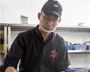 用心：煮制好每一份產品 服務好每一個顧客