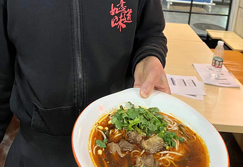 無錫江陰區(qū)區(qū)域紅燒牛肉面，重慶小面，豌雜面新品培訓(xùn)并考核通過